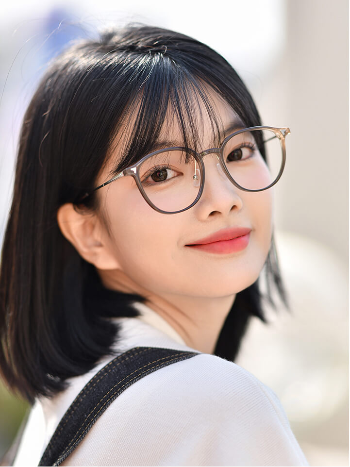best colorful eyeglasses for round face female